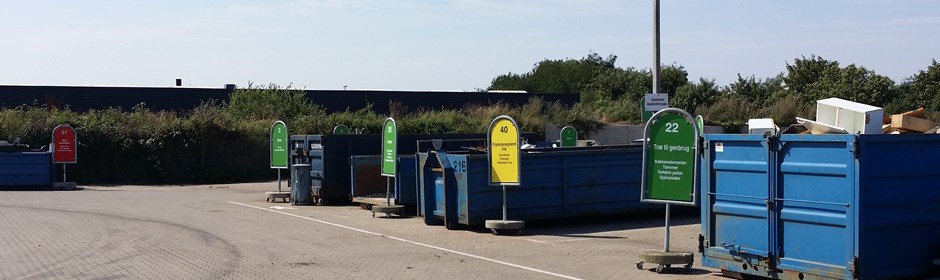 Containere på genbrugsstationen