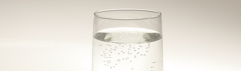 Et glas vand