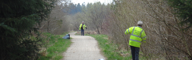 Green Team Tørring i gang med at gøre stier pæne