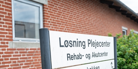 Indgangsskilt til Rebah- og akutcenter