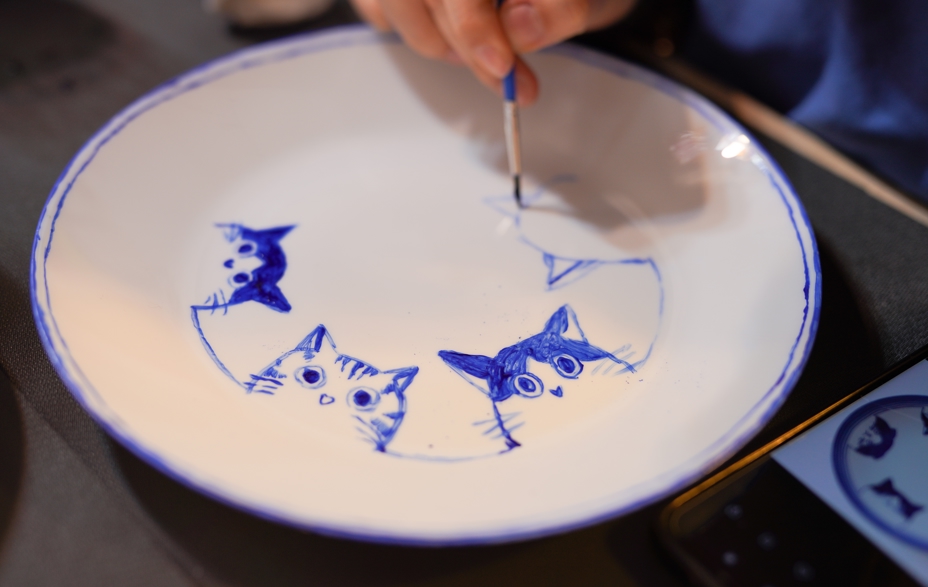 porcelænsmaling på tallerken