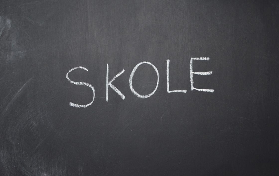 Ordet Skole skrevet på tavle