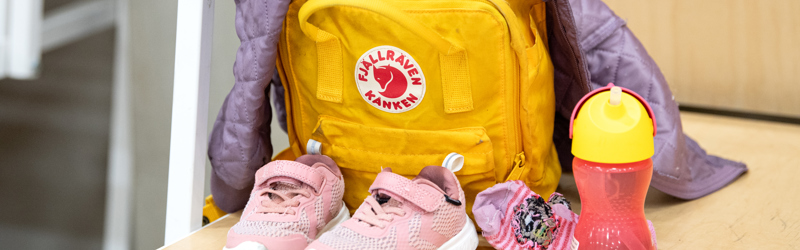 Taske, sko og drikkedunk